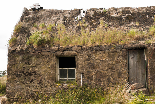 ruined hut