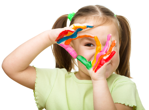 girl with paint on hands