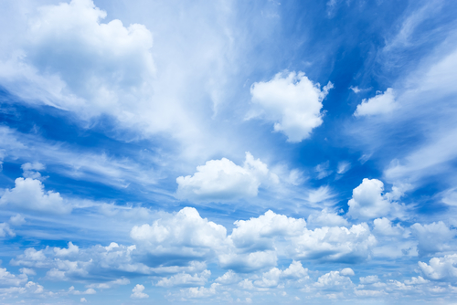 a cloud in a blue sky