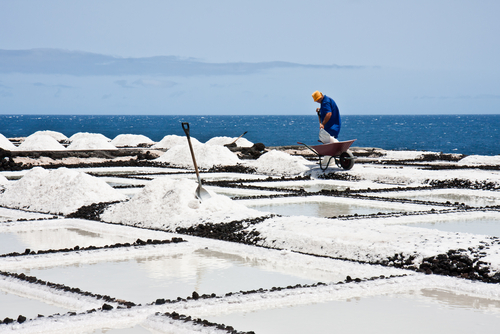 Extracting salt