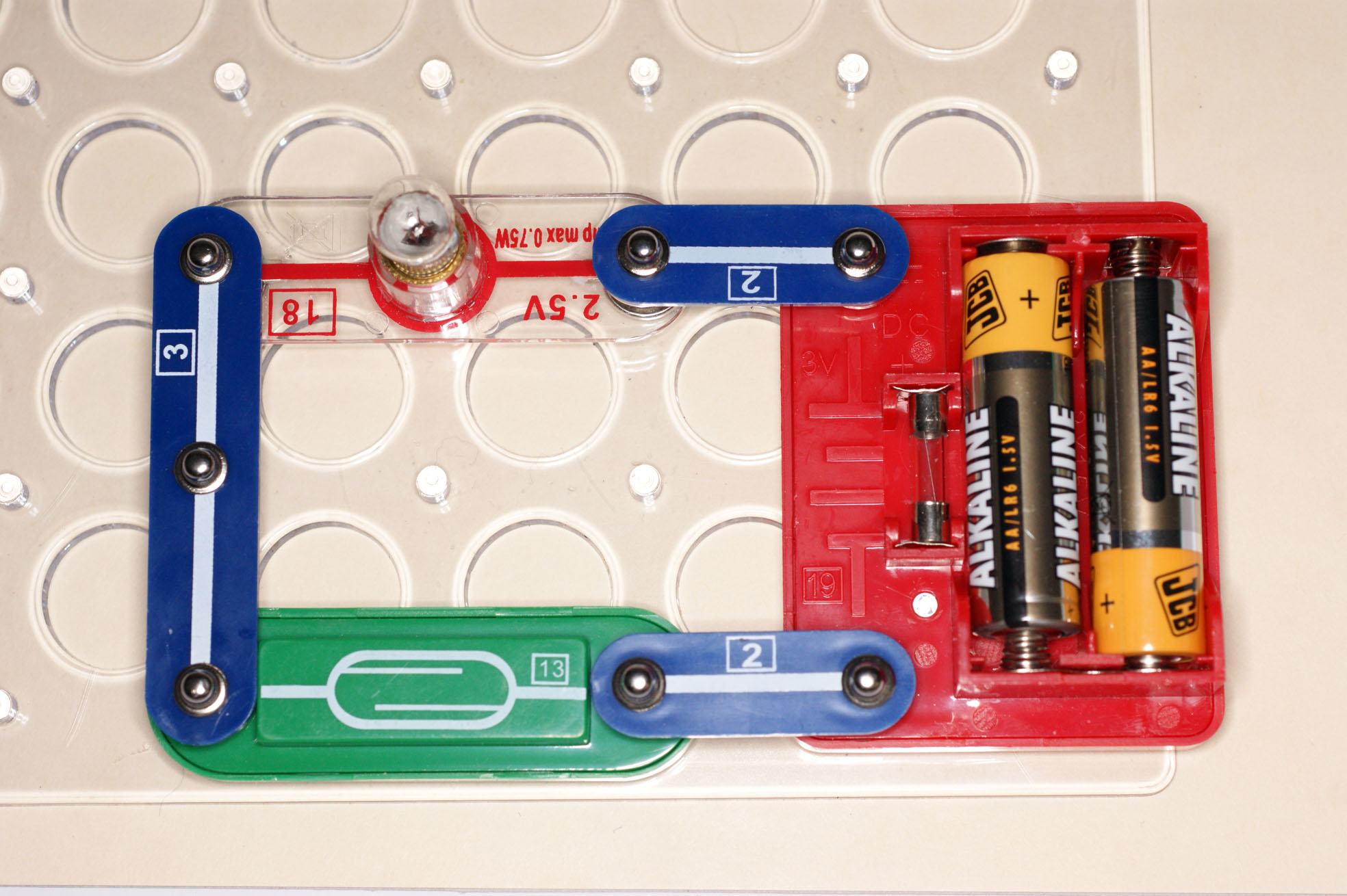 Circuit with reed switch